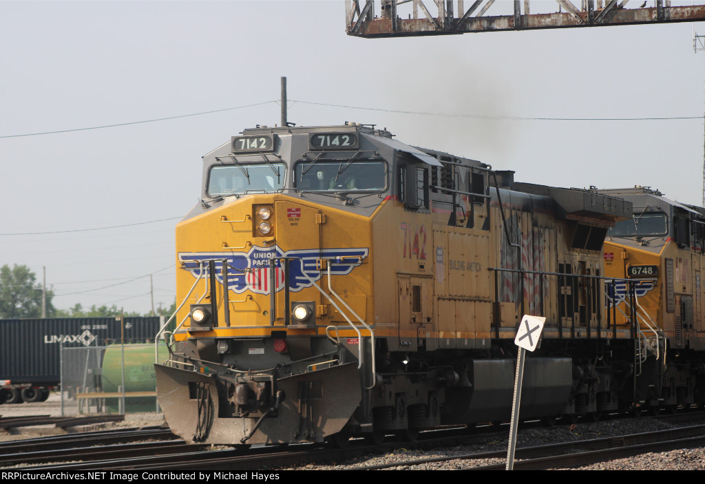 UP Freight Train at Dupo IL